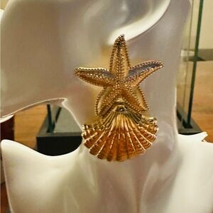 Gold Starfish and Shell Earrings